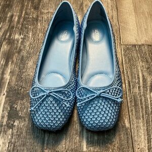Kenneth Cole Light Blue Textured Flats with Bow Size 9